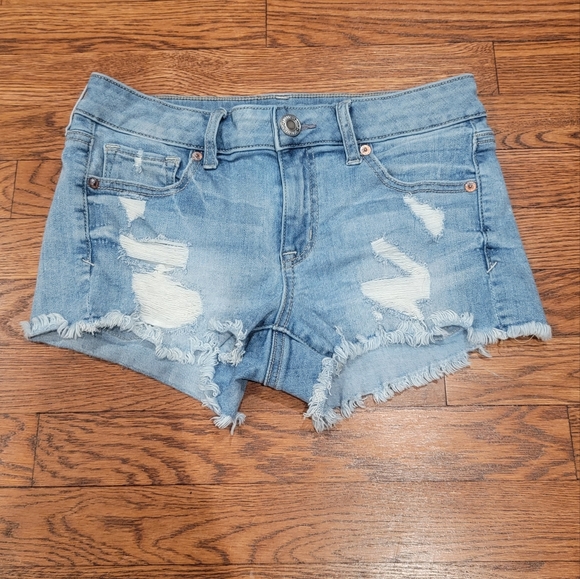 American Eagle next level stretch Distressed mini shorts Size US 4 - Picture 1 of 11